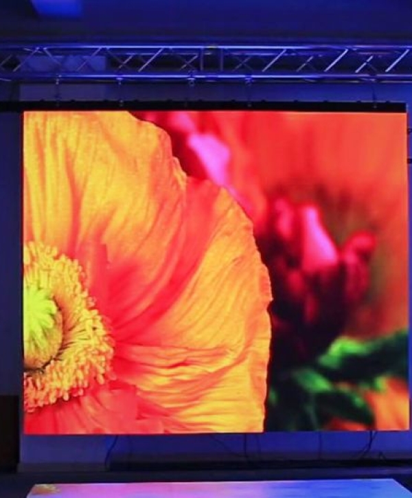 Thi Công Màn Hình LED